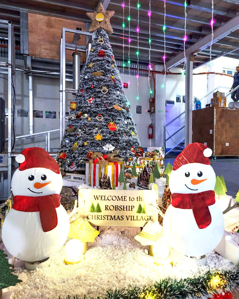 1st Christmas Display Contest within the workplace